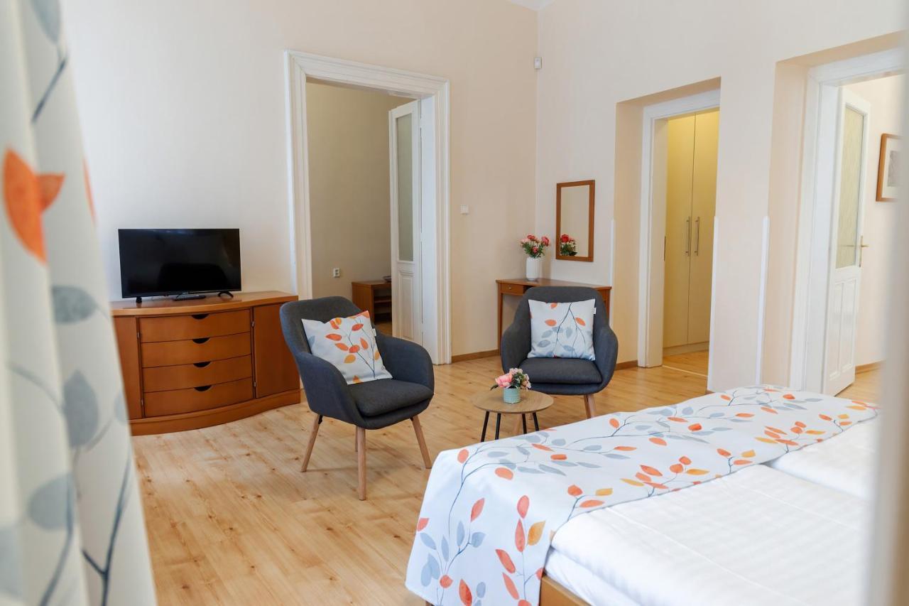 פראג Hotel Orion מראה חיצוני תמונה