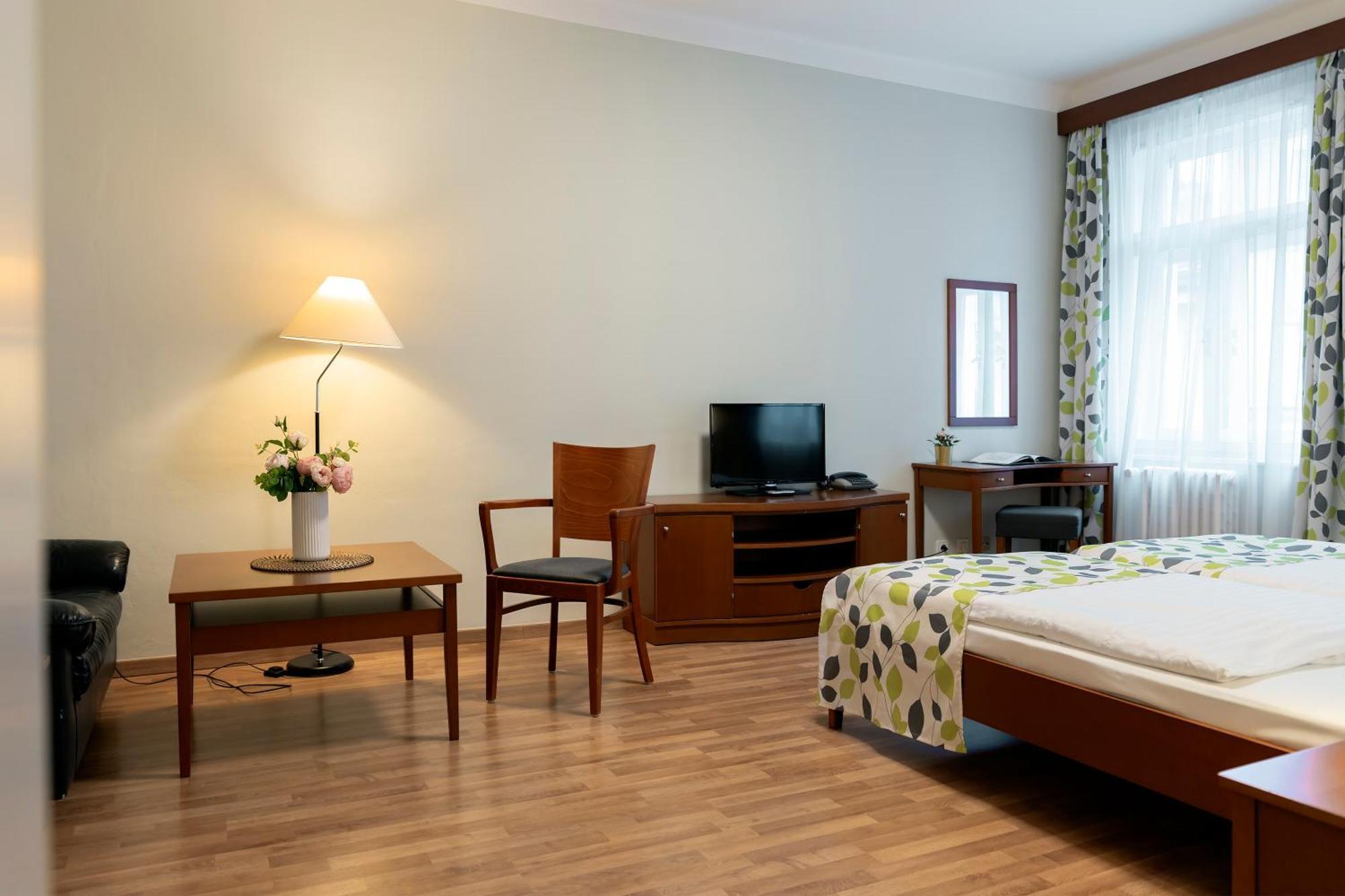 פראג Hotel Orion מראה חיצוני תמונה