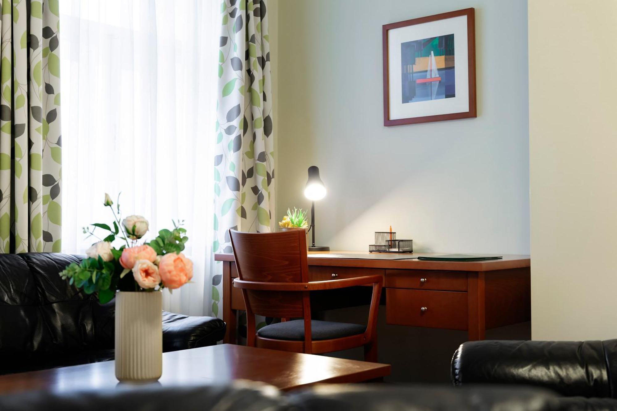 פראג Hotel Orion מראה חיצוני תמונה