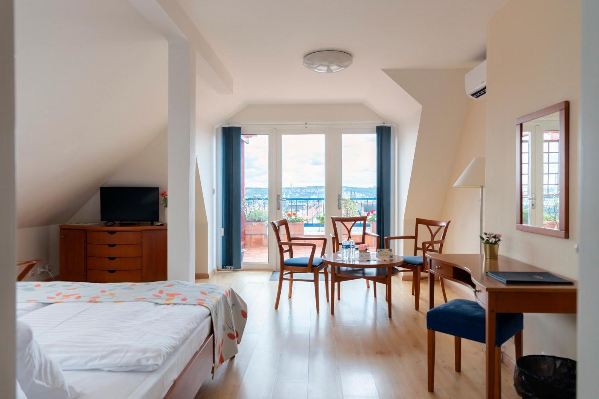פראג Hotel Orion מראה חיצוני תמונה